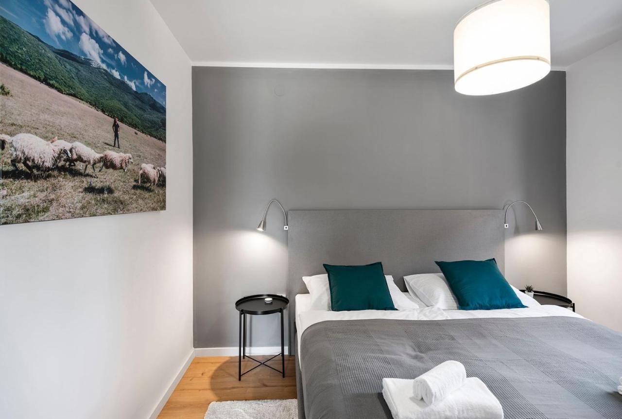 Velebit Lodge Lovinac  Eksteriør billede