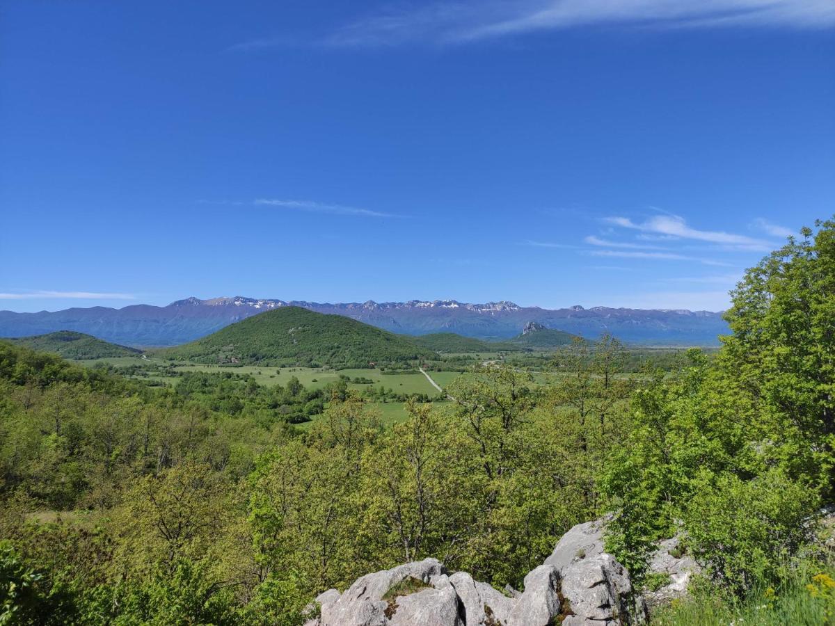 Velebit Lodge Lovinac  Eksteriør billede